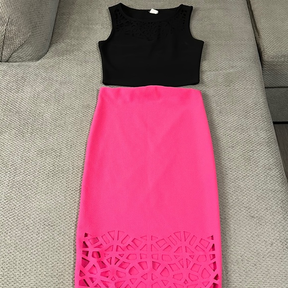 BLVD SKIRT AND TOP SIZE SMALL - Picture 1 of 9
